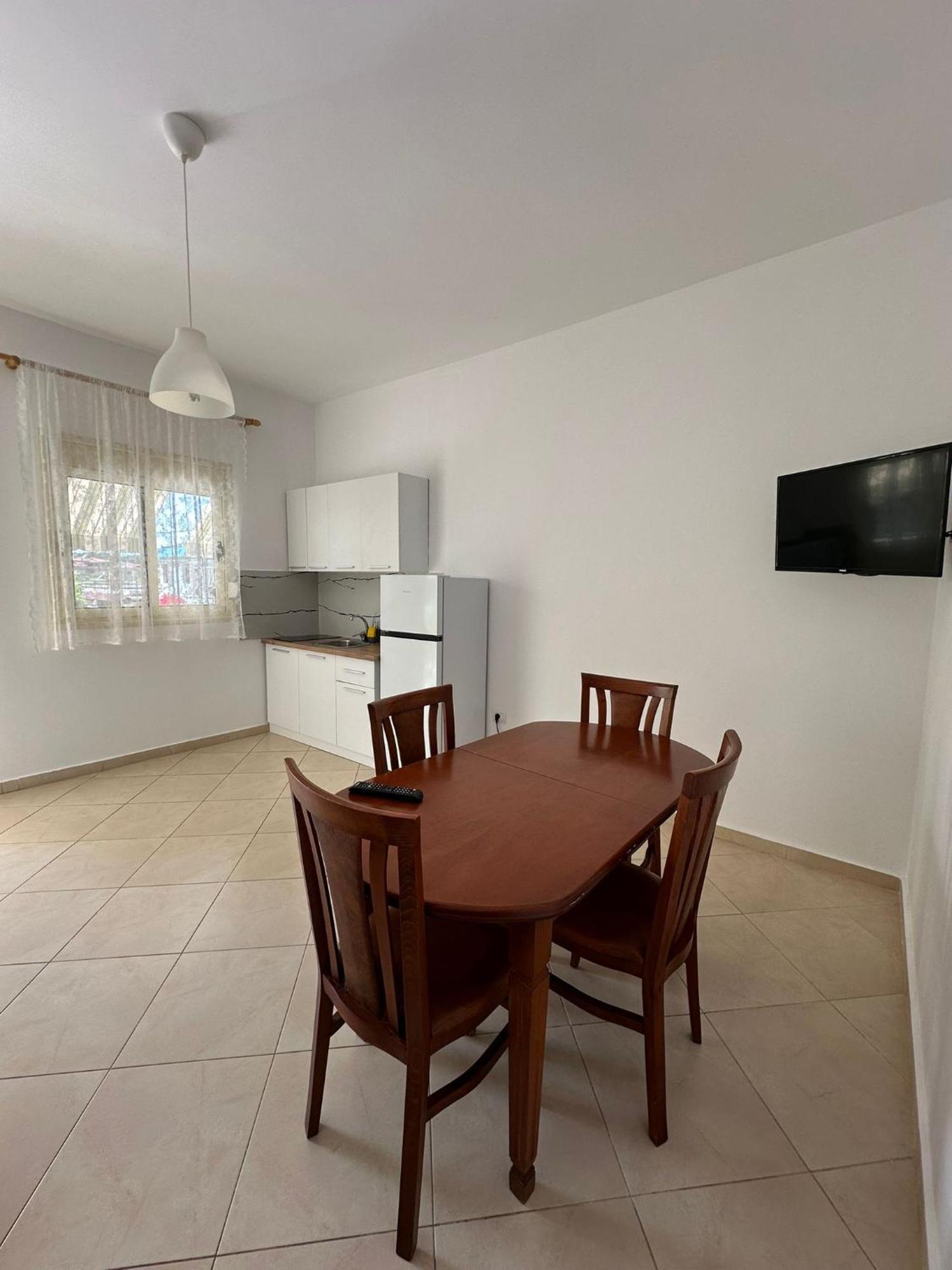 Vila B&E Vlore Exterior photo